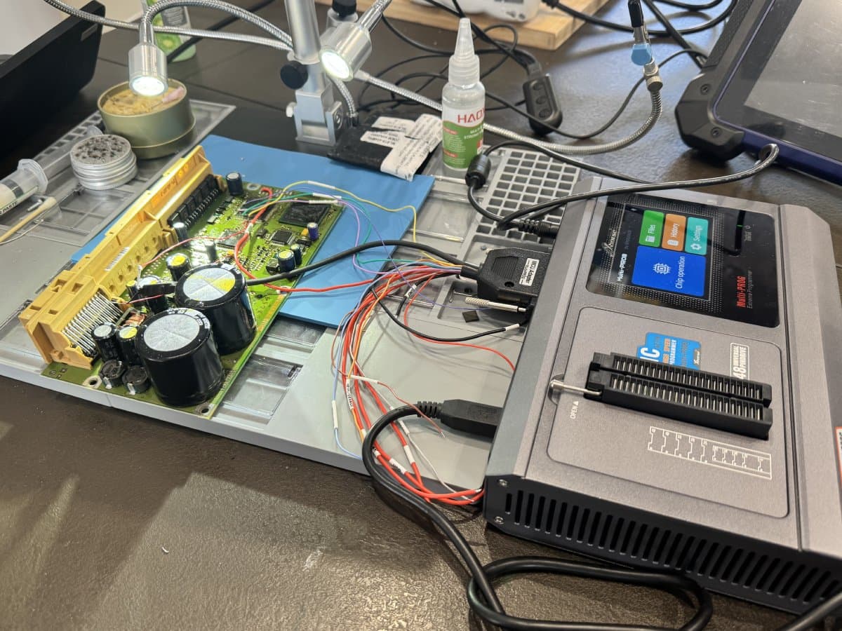 Méthode de branchement sur microcontrôleur Motorola MC9S12DB128