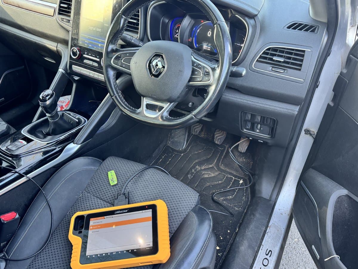 Création d'une clé de secours pour accéder au véhicule